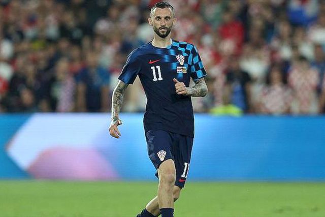 Brozovic dá uma semana ao Barcelona para 'se chegar à frente'