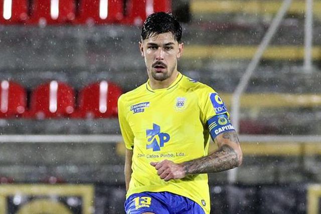 Santos oferece €1,5 milhões para levar Basso