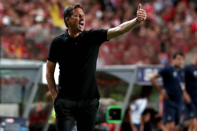 Sondagem: Benfica só precisa de mais um guarda-redes e um lateral-esquerdo para fechar o plantel? Veja o resultado final