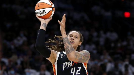 9 anos de cadeia para Brittney Griner na Rússia