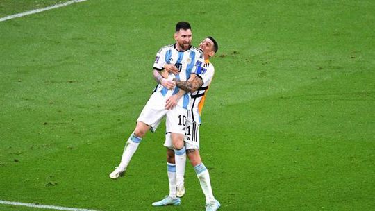 Só Messi ganhou o que Di María ganhou