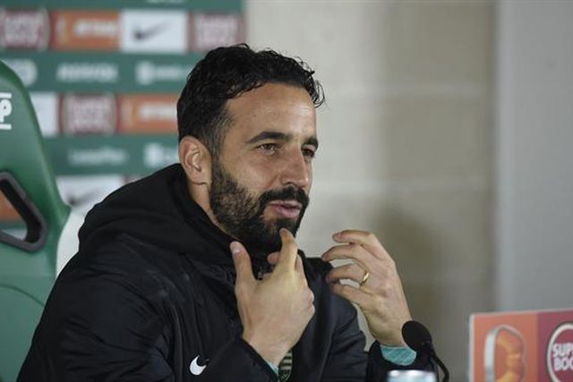 «Interesse do Tottenham? Quero ser campeão no Sporting pelo menos mais uma vez»