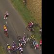 Com traumatismo craniano, ciclista abandona Tour feminino após violento acidente
