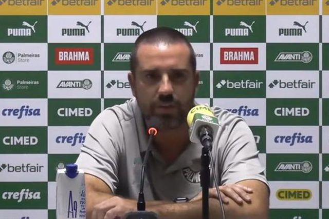 Adjunto de Abel ‘atira-se’ à arbitragem: «É mau para o sistema o Palmeiras ganhar dois anos seguidos» (vídeos)