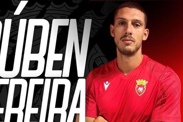 Oficial: Durienses garantem 'gigante' para o centro da defesa