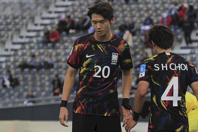 Central associado ao Sporting foi oficializado no Brentford