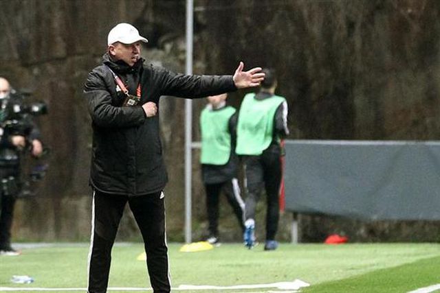 Oficial: treinador que venceu campeão europeu deixa Sheriff