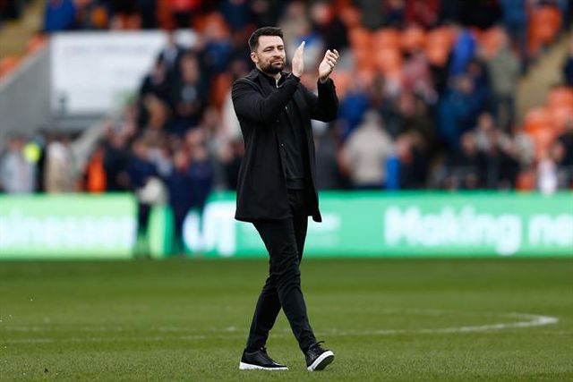 Oficial: Depois da despromoção, eis o novo treinador