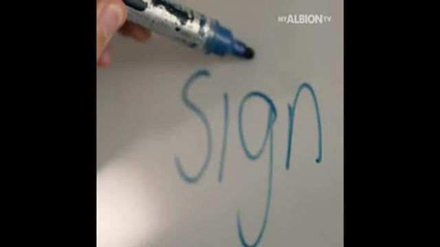 Brighton anuncia contratação de guarda-redes de forma original