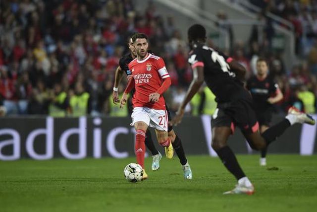 Primeira derrota do Benfica foi com o Sevilha