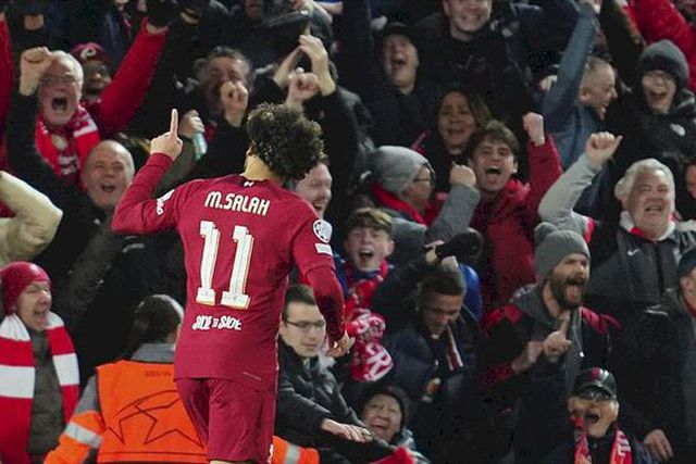 INCRÍVEL! O erro monumental de Courtois que deu golo de Salah (vídeo)