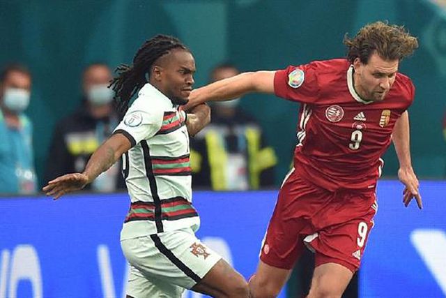 Anunciou a saída da seleção e marcou de calcanhar (vídeo)