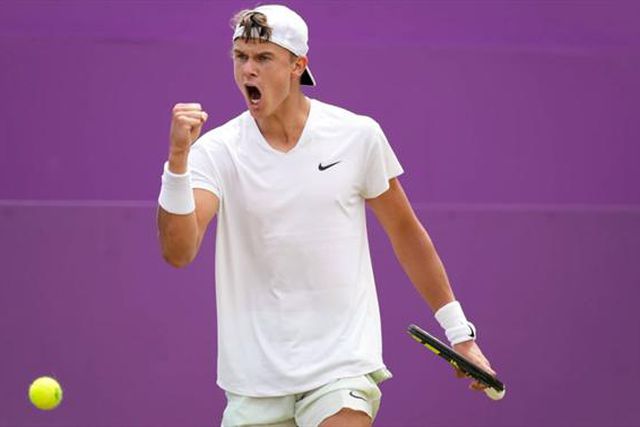 «Rune é um cretino arrogante»