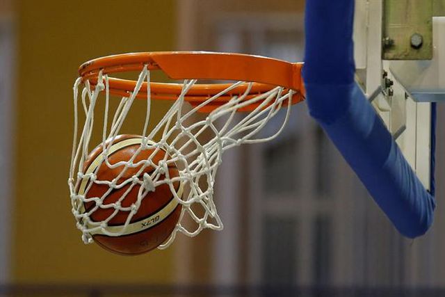 Leia Dongue estreia-se pelo Nante Rezé Basket