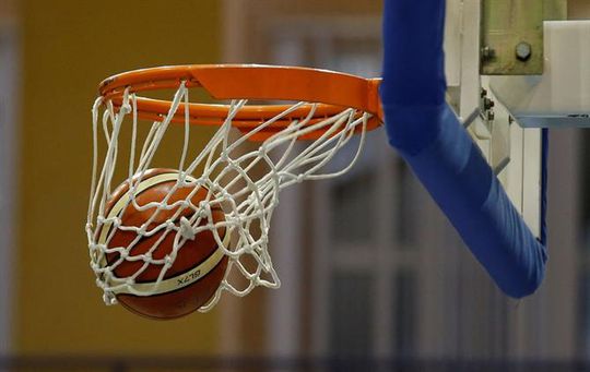 Leia Dongue estreia-se pelo Nante Rezé Basket