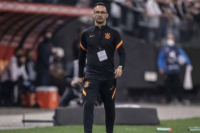 Karagumruk reuniu-se com ex-adjunto de Vítor Pereira