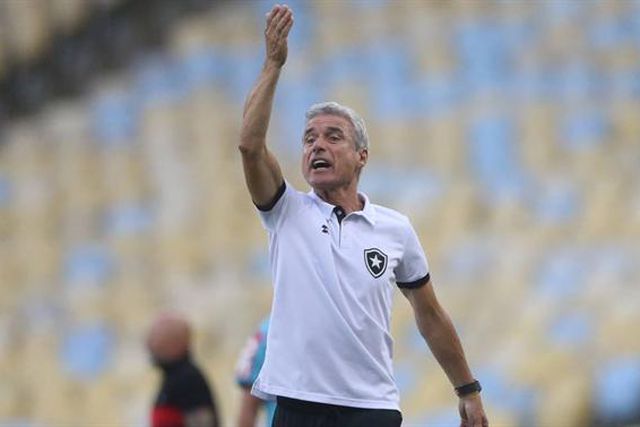 Luís Castro despede-se do Botafogo: «Estamos todos de passagem»