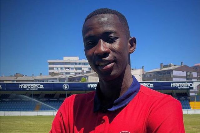 Oficial: Médio senegalês está de regresso à Liga 3