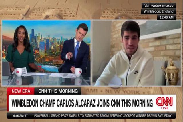 Cuidado com o troféu, Carlos!