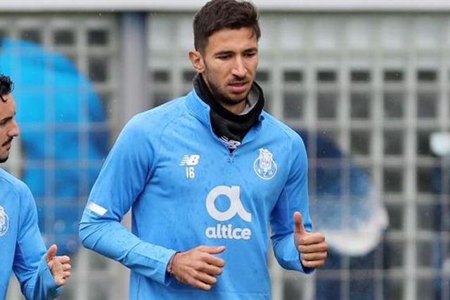 Grujic ganha espaço mas tem Eustaquio na sombra