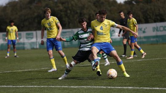 Juniores: Estoril surpreende Sporting e equilibra luta pelo título