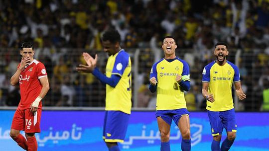 No Al Taawon admite-se ansiedade por enfrentar Ronaldo