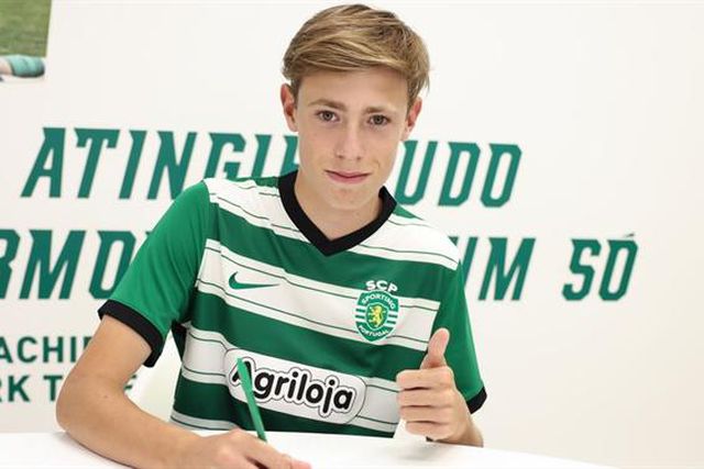 Sporting segura extremo José Lino