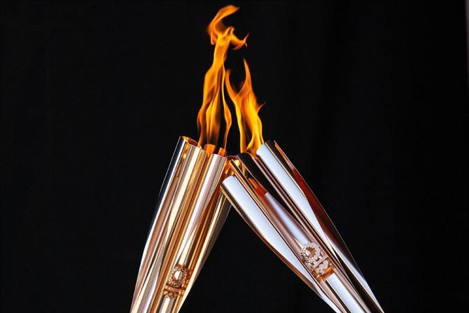 Paris2024: Tocha olímpica 'ilumina' mais de 400 cidades francesas