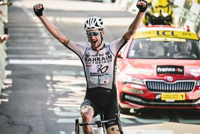 Volta a França: Poels vence 15.ª etapa, Vingegaard segura a 'amarela'