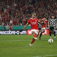 Sondagem: João Mário deve continuar a marcar os penáltis no Benfica? Veja o resultado final
