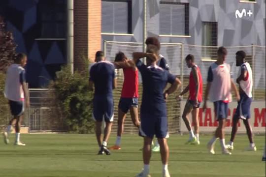 Mais um sinal da insatisfação de João Félix no Atlético Madrid. Quem pagou foi o colete...