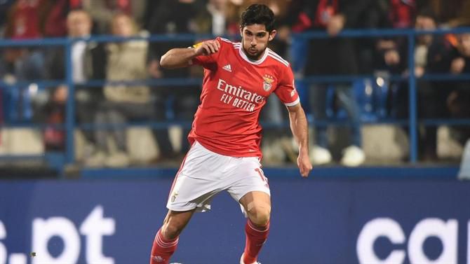 Gonçalo Guedes é baixa para o jogo com o Famalicão