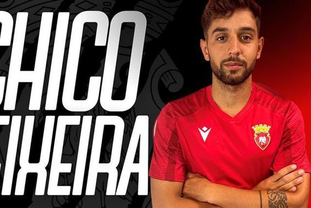Chico Teixeira assina por duas épocas