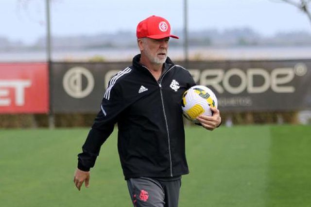 «Quando é o Mourinho a fazer isto na Europa dizem que é bonito»