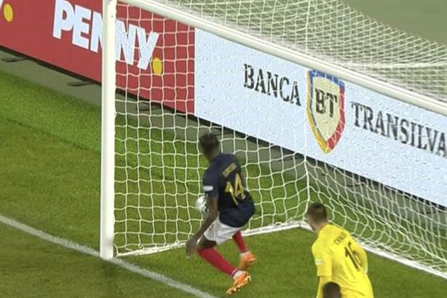 Itália em choque: alegado golo à França não validado