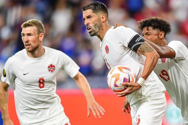 Steven Vitória «desolado» depois de eliminação do Canadá