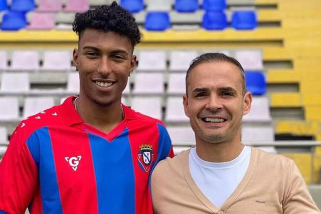 Oficial: Tamble Monteiro é reforço do Felgueiras