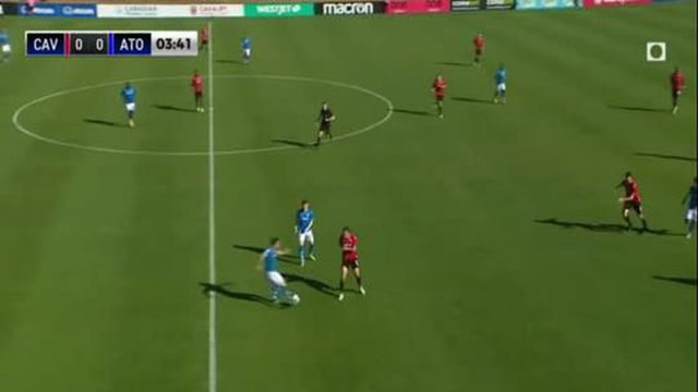 Um candidato ao Prémio Puskás chega do Canadá