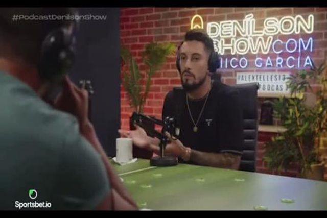 Alex Telles 'rejeita' Benfica