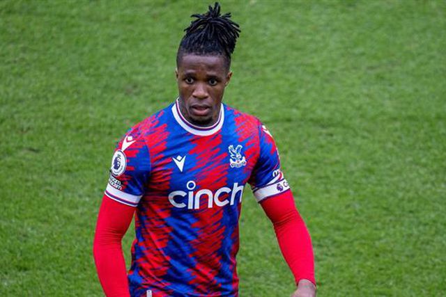 Zaha recusa oferta milionária para se juntar a Ronaldo e Luís Castro
