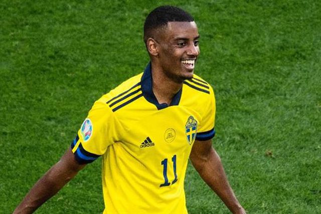 Newcastle leva Isak em negócio que bate recordes