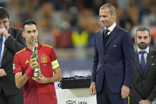 Passa Messi e Sergio Ramos: 46.º clássico de Busquets!