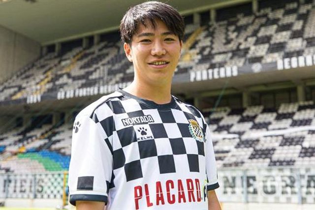 Oficial: Masaki Watai mais um ano no Bessa