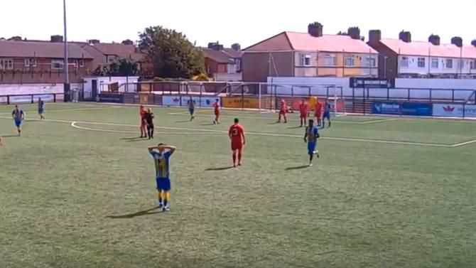 Candidato ao prémio Puskás? Golaço de jogador português corre o mundo (vídeo)