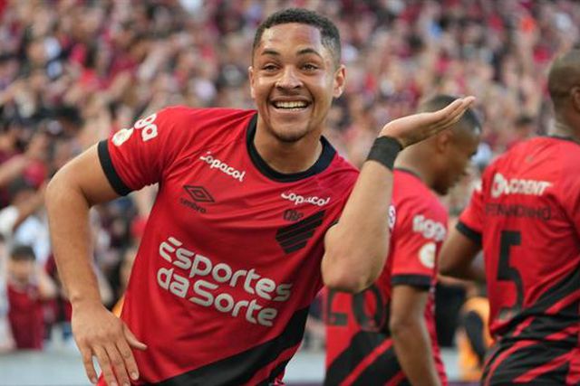 Depois de Arda Guler, Barcelona pode ver fugir pérola do Athletico Paranaense