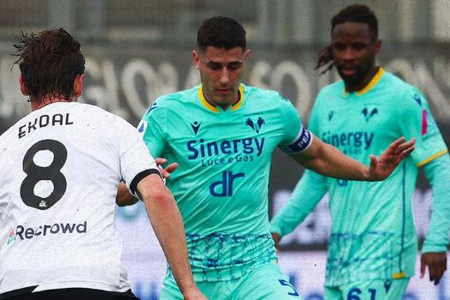 Nulo entre aflitos Spezia e Verona, sem portugueses