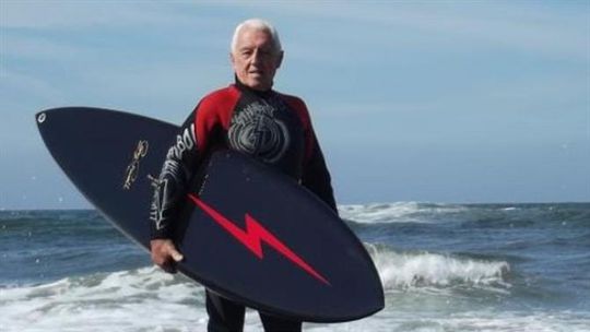 Morreu o pioneiro do surf em Portugal