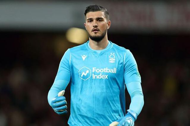 Guarda-redes ligado ao Manchester City dispensado da seleção por indisciplina