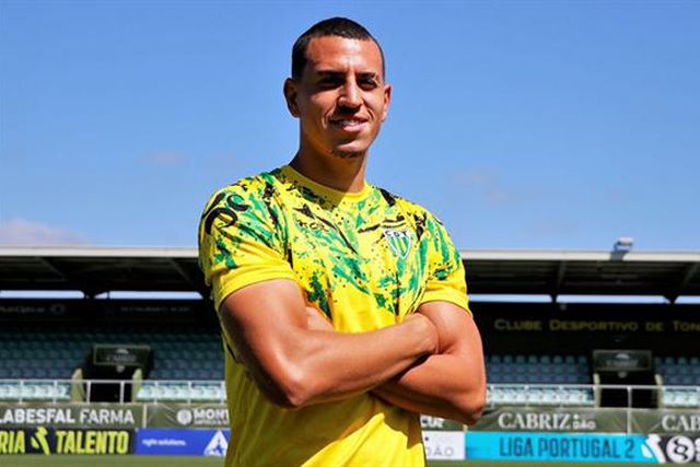 Oficial: Gustavo França emprestado uma época pelo São Bernardo