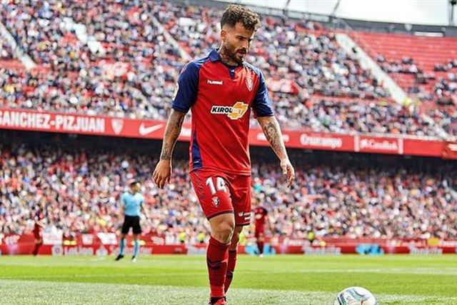 Rubén Garcia com homenagem original para as mulheres